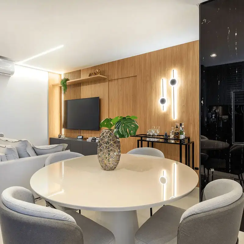 Projeto de iluminação com arandelas em sala de jantar